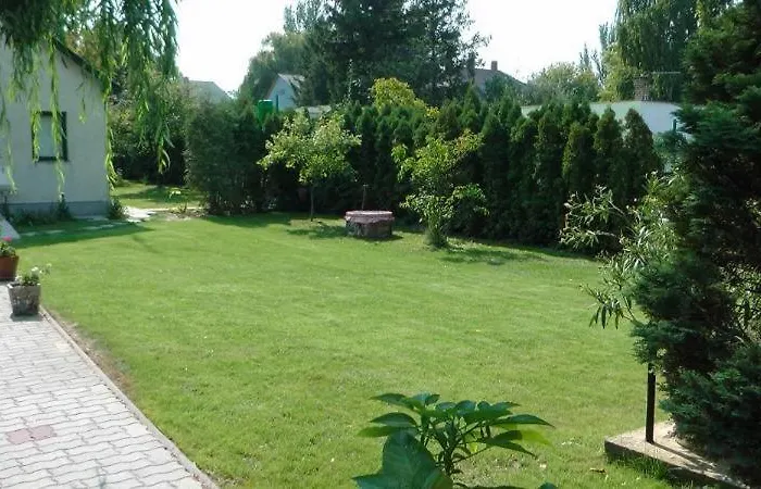 Csecsi üdülő *